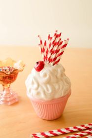 1 CERAMIC PINK CUPCAKE VASE