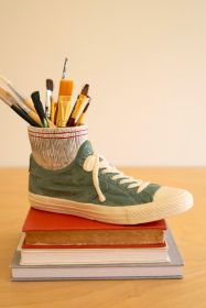CERAMIC SNEAKER AND SOCKS VASE (Option: 1MultiCeramic)